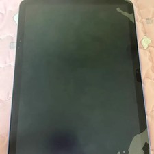 iPad 10th Gen 64GB Blue Battery 100% Includes Apple Pencil 1st