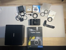 Fujifilm X100V & ZUBEHÖRPAKET (Buch, Blenden, Filter, Griff…)