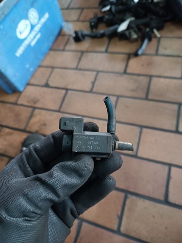 Original BMW 3er E90 E91 Ventil Magnetventil Umschaltventil 1742712