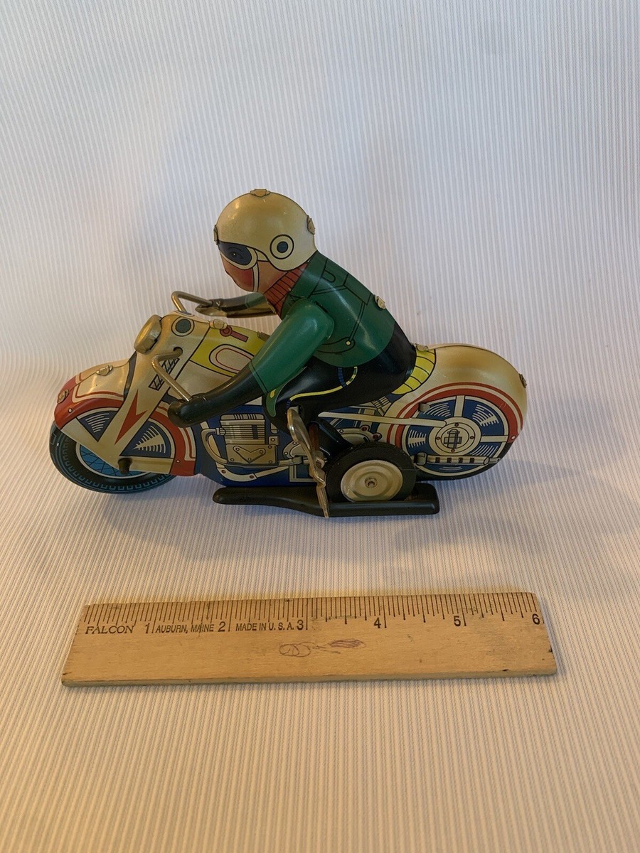 Vintage Made in China Tin Wind Up Toys MS 702 1970-80s