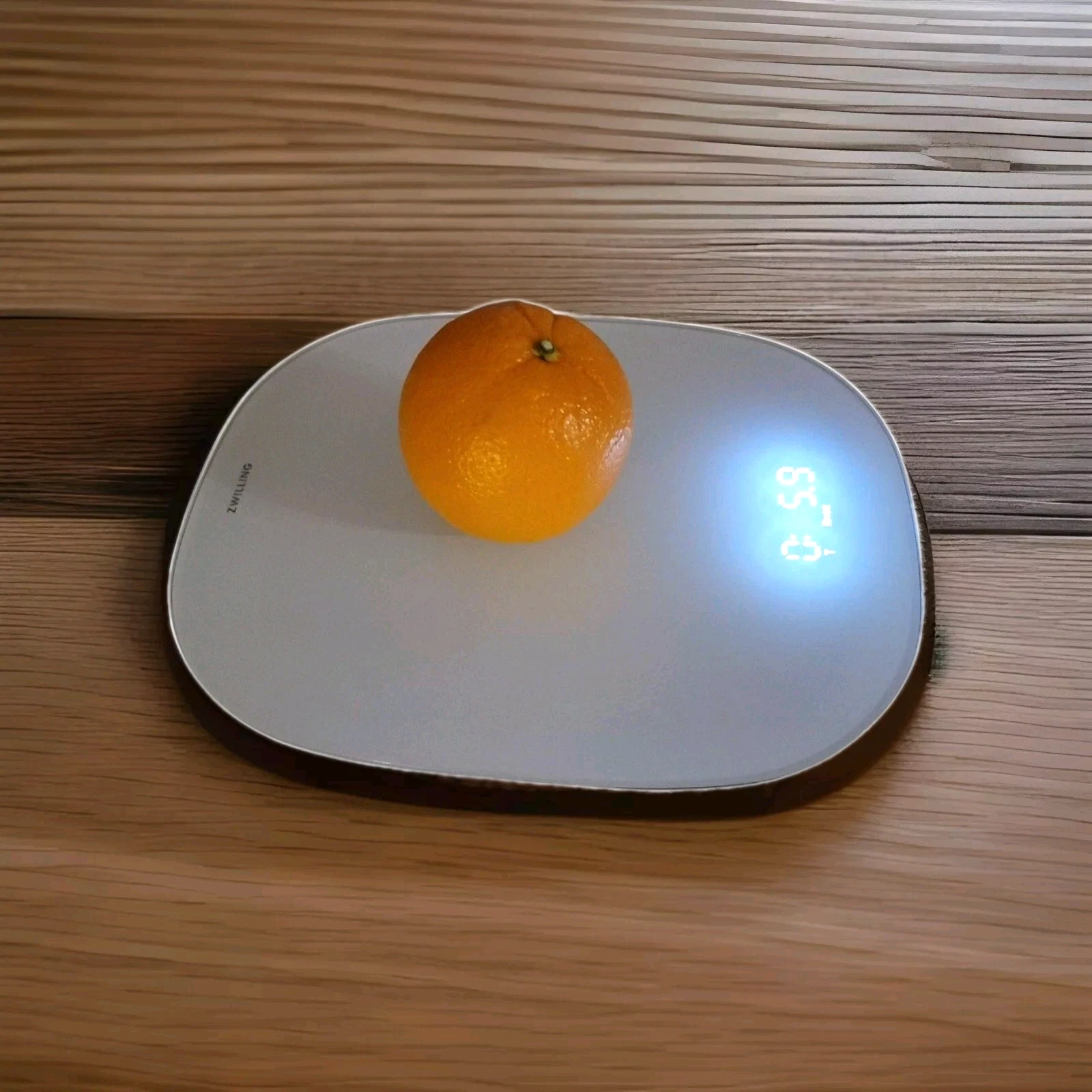 ZWILLING ENFINIGY DIGITAL KITCHEN SCALE. (Food) White Color