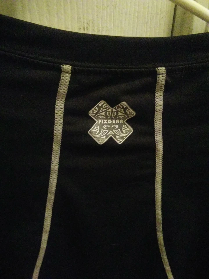 FIXGEAR CFS Camisa de Compresión Apretada a la Piel Bajo Gimnasio Entrenamiento Anime Talla Mediana Foto 4 de 4