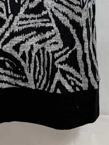 TIANA B. Black Gray Leaf Art to Wear Knit Dress Size 10 3/4 Sleeve Black Hems - Picture 16 of 19