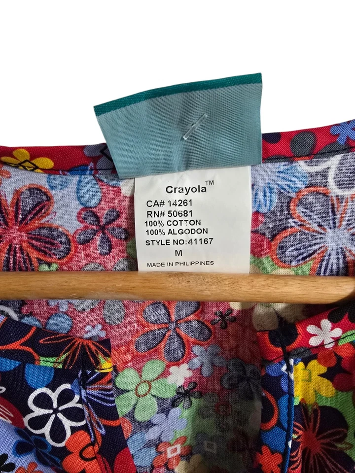Crayola Threads By Barco Medium Women's Multicolor Floral Scrub Top NWT - Image 3 of 4