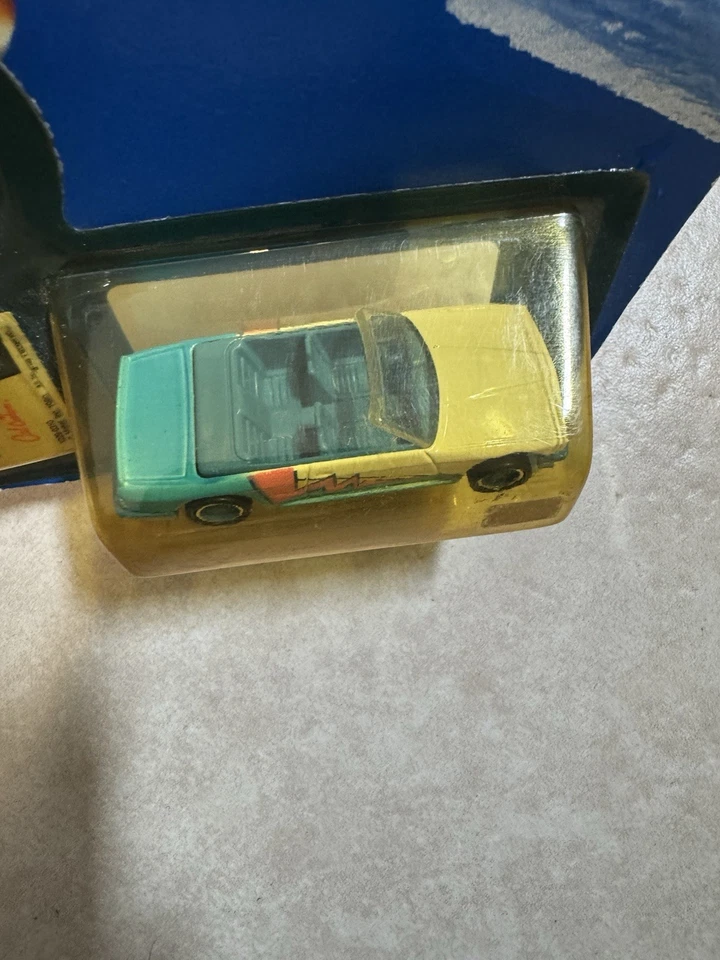 BMW Convertible Mattel Malasia California Custom 1990 Hot Wheels vintage Foto 4 de 4