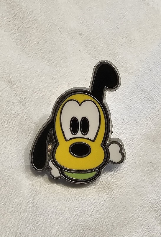 Disney Pin Lot Of 4