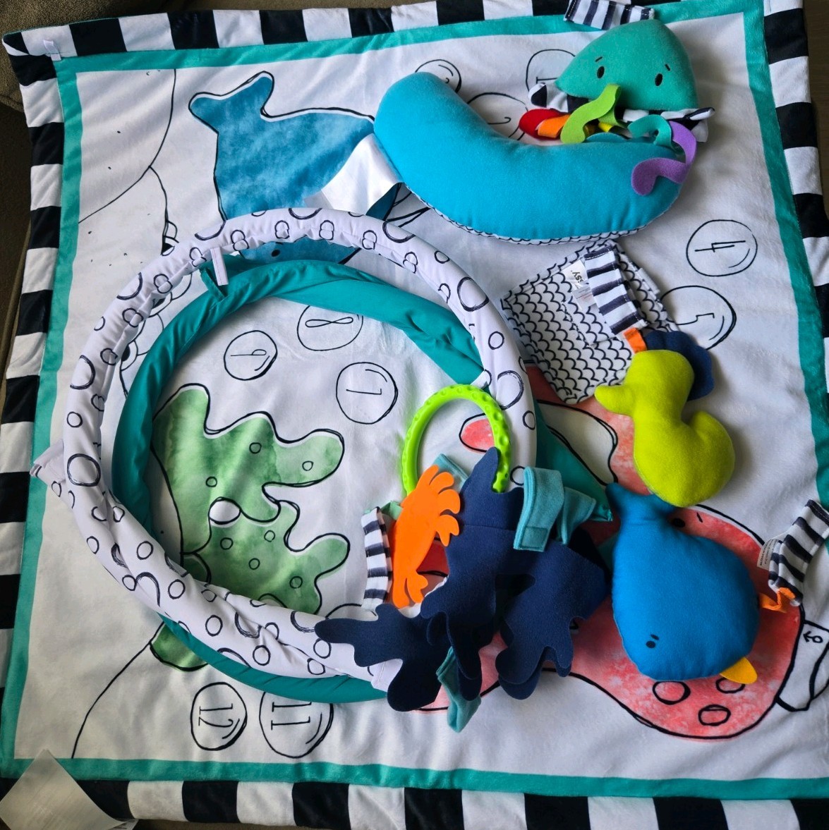 Brand New Baby Play Mat Baby Play Gym Activity Gym with 6 Detachable