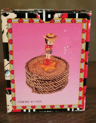 Vandor Betty Boop Western Cowgirl Figure- New in Box- #11025