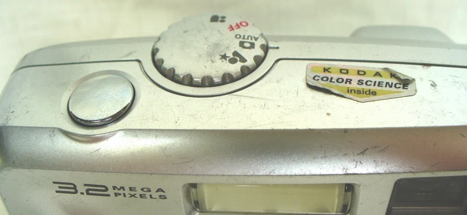 Kodak EasyShare CX7300 3.2 MP Digital Camera Silver - Image 2 of 4