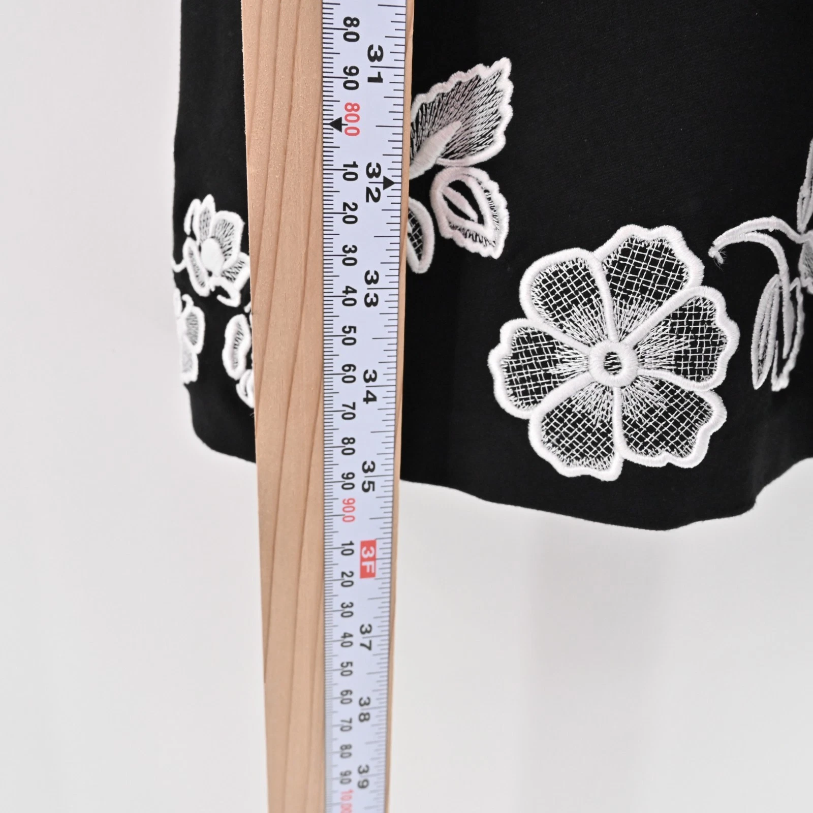 Abito svasato KATE SPADE ricamato ponte fit taglia 4 nero bianco floreale festa