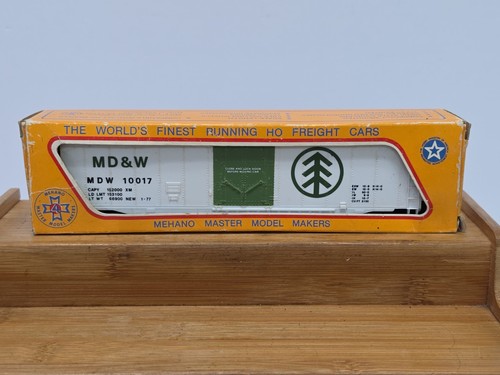 Coche de caja MEHANO MD&W 50' - blanco con puerta verde MDW 10167 | Condition: New