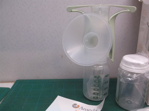 Ameda Manual Breast Pump Kit - Picture 3 of 6