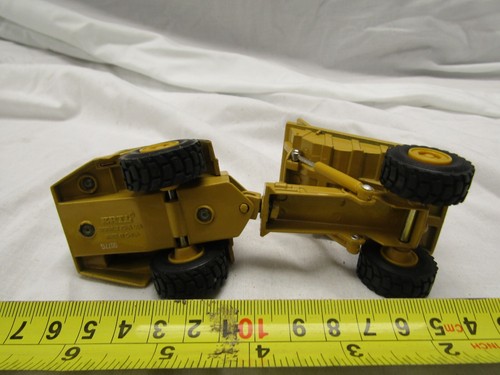 CONSTRUCTION FARM TRUCK ERTL ROCK HAULER DUMP ARTICULATED CAT D250 CATERPILLAR - Picture 5 of 5