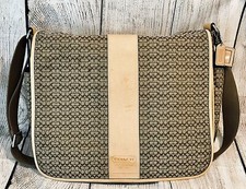 ranger pocket messenger in colorblock