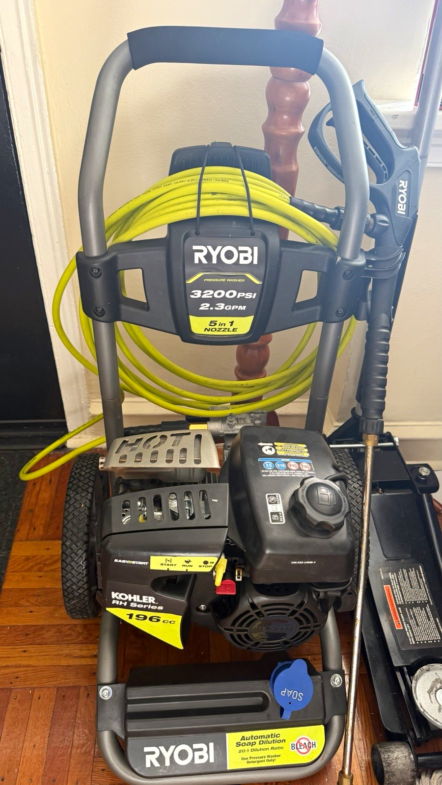 Ryobi 3200 PSI 2.3 GPM Gas Pressure Washer, Wheel-Mounted, 2.1-3 GPM Flow