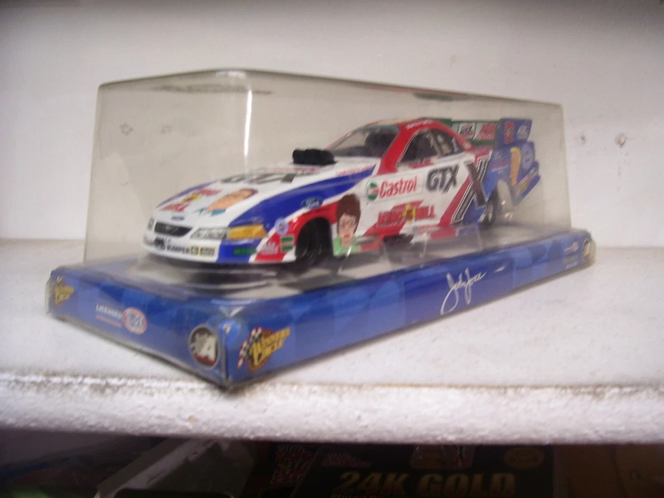 John Force Castrol GTX 2003 1/24/King of the Hill NHRA divertido coche ganador círculo Foto 3 de 4