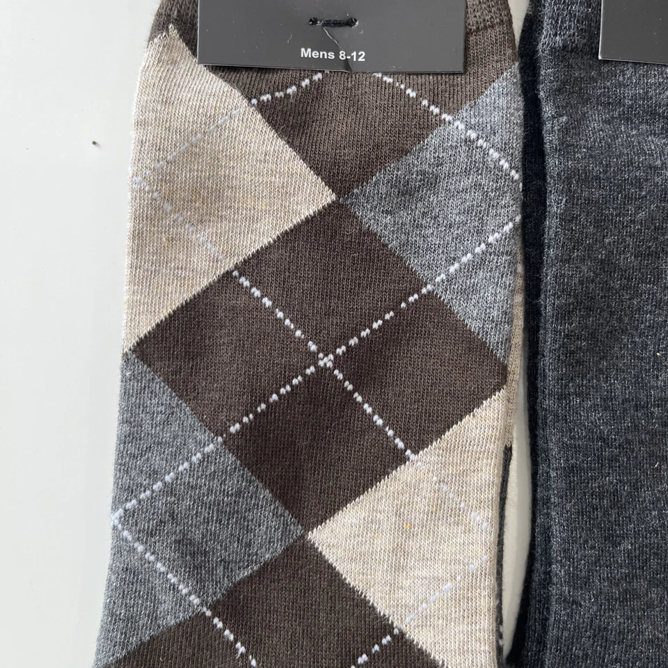 Florsheim Men's Pair Of Dress Socks, Brand New With Tags, Argyle & Charcoal - Image 2 of 4