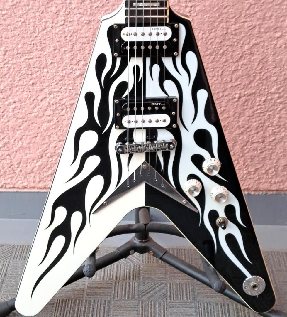 ■DEAN Michael Schenker Custom Flames V Dean Michael Schenker's Custom Flames V - What To Know