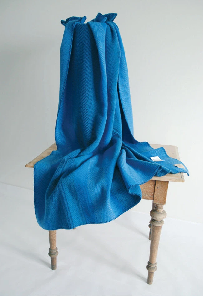 Hochwertige Kuscheldecke Decke Monrovia 100% dt. Schurwolle Jahresdecke kbT - Bild 3 von 4