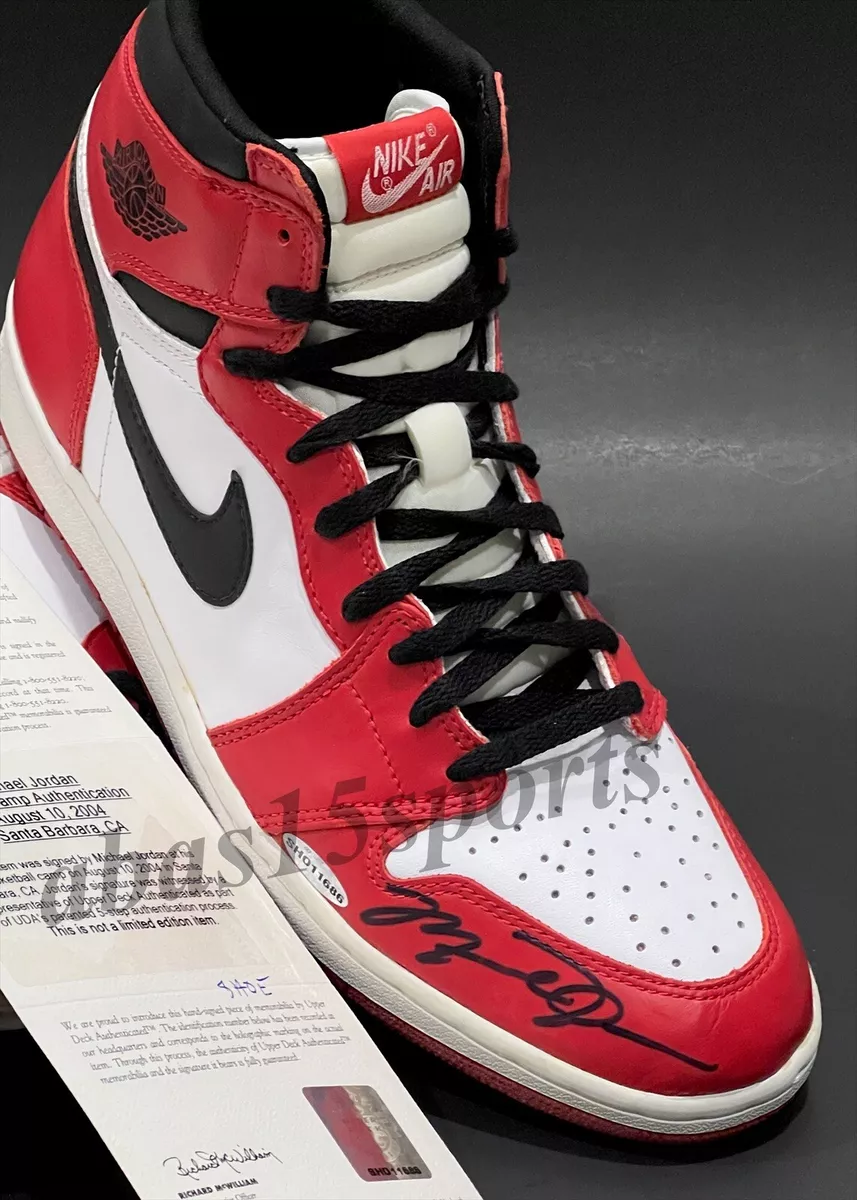 SIGNED NIKE AIR MICHAEL JORDAN 1 ROOKIE SHOES 1985 RETRO AUTOGRAPH