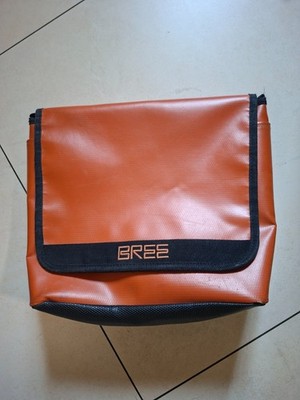 Cross Body Bag von Bree Punch, orange/ schwarz