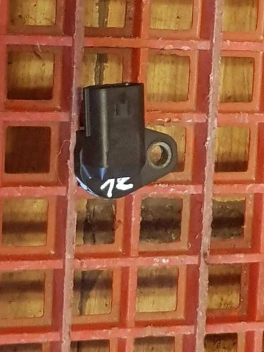 VOLVO V40 Cross Country 526 Nockenwellensensor 31272689 2.00 Diesel 33134869