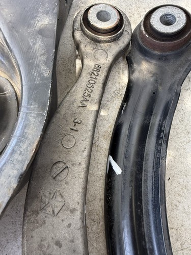 2015-2023 DODGE CHARGER CHALLENGER 3.6 5.7 6.4 REAR LEFT SUSPENSION ARM CONTROL - Picture 3 of 6