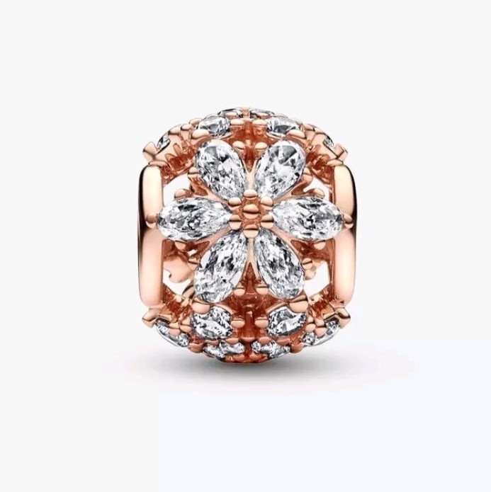 アクセサリー Sparkling Herbarium Cluster Charm Pandora Sparkling Herbarium Cluster Round Charm SS