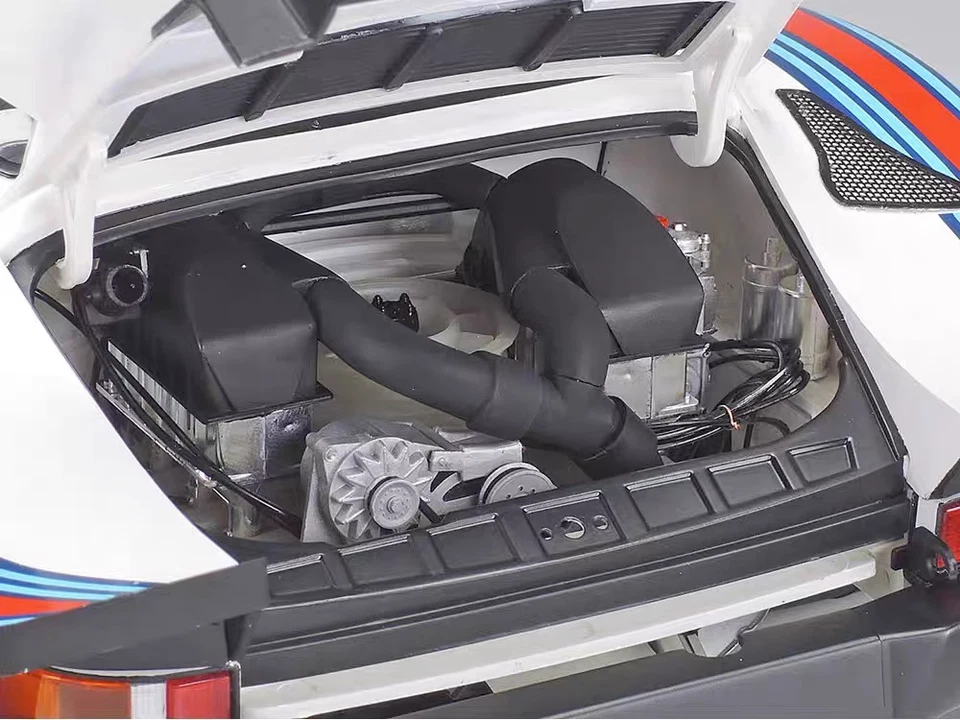 Tamiya 12057 1/12 935 Martini (Modelo Coche) Foto 2 de 4