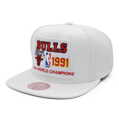 Chicago Bulls Exclusive 1991 NBA CHAMPIONS Locker Room Snapback Hat White 