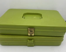 Wil-hold Sewing Thread Spool Holder Green Wilson Mfg Plastic Vintage Lot 0f 2