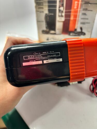 Vintage 1980 Cobra Model 39 LTD SOS Emergency 40 Channel 2-way Radio in Box - Picture 2 of 7