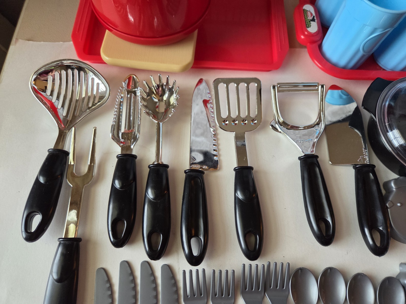 как выглядит Pretend Food Play Kitchen Items Lot Cookware, Microwave, Cash Register фото