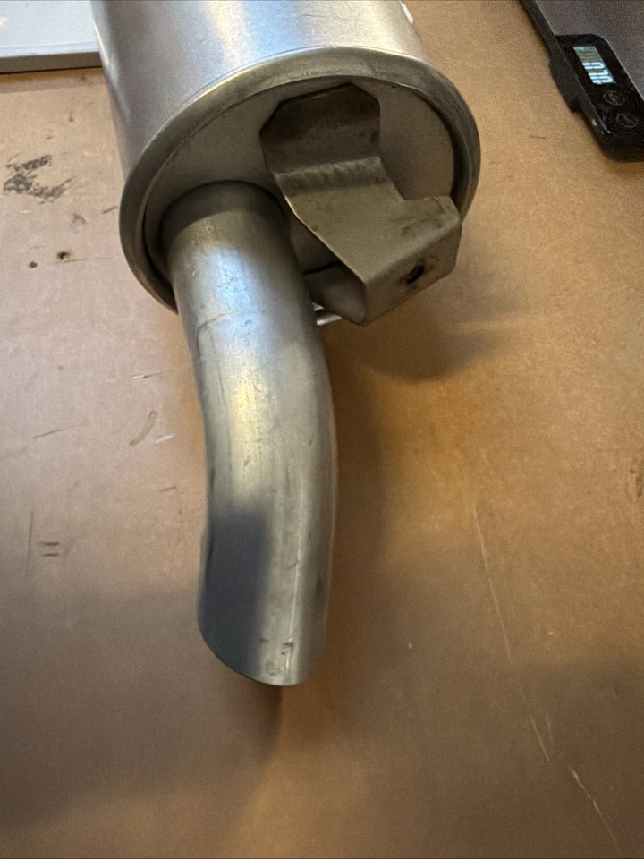 Walker 22301 Quiet Flow SS Direct Fit Exhaust Muffler Vintage NEW IN BOX - Image 3 of 4