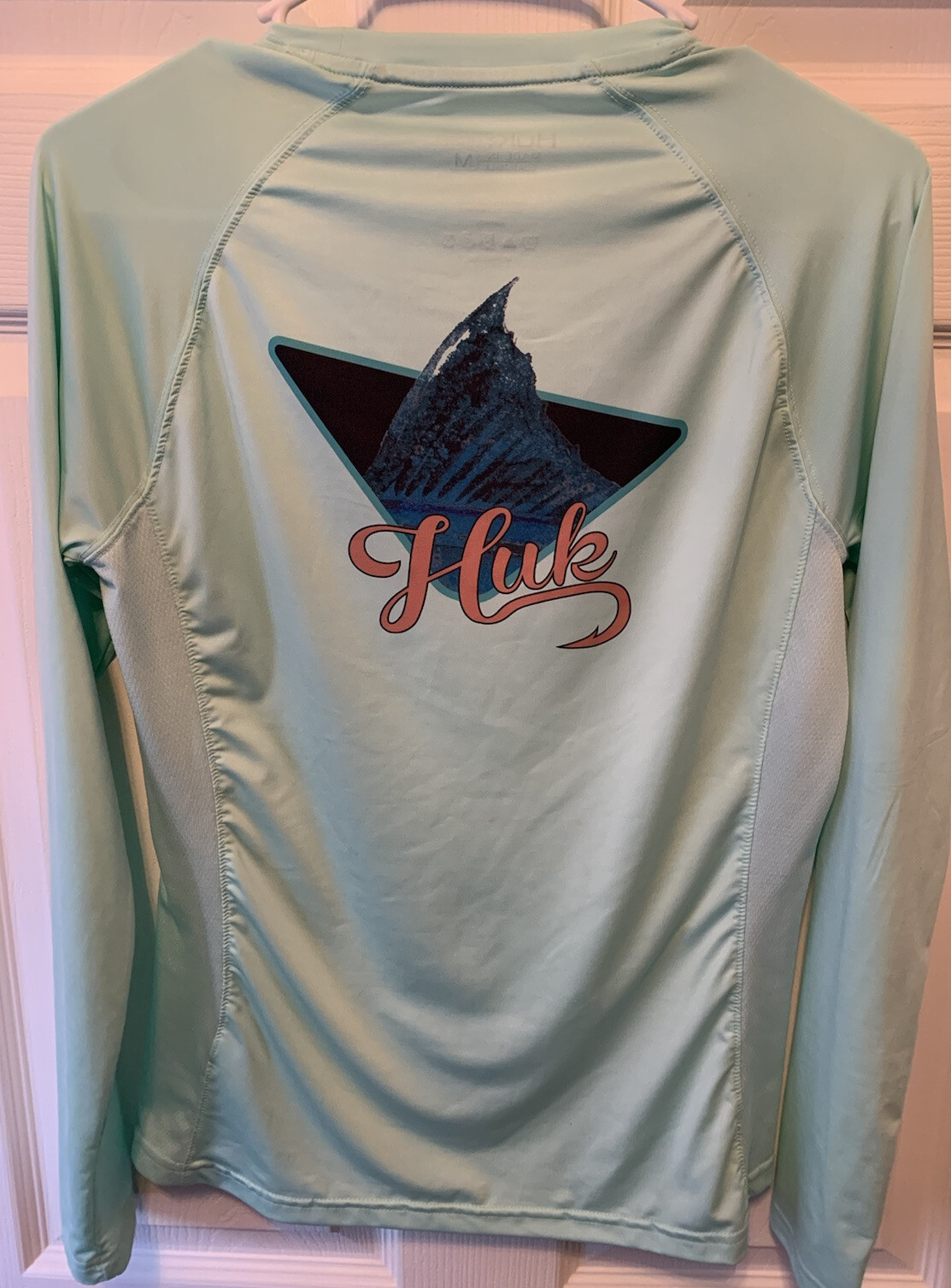 Huk Dorsal Pursuit Fishing Shirt LongSleeve Side Ven… Gem