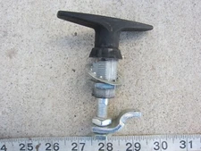 Southco E3-11-25 ¾" Dia Handle Lock T-Handle Lever Latch, Used