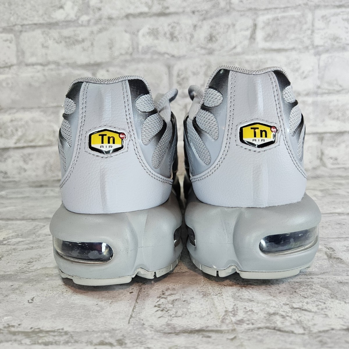 Nike Air Max Plus Wolf Grey Black Sneaker 852630-021 Men's