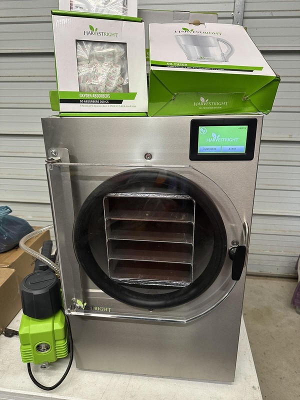 Harvest Right HarvestRight Home Freeze Dryer Stainless MEDIUM HRFD-PMed + Extras