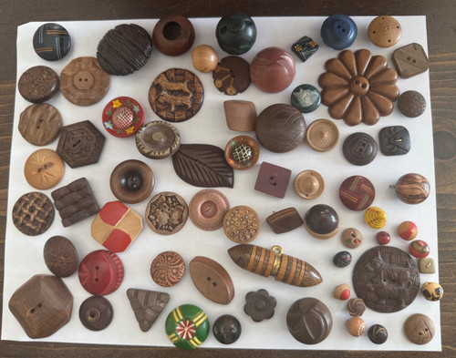68 PC VINTAGE WOOD BUTTON LOT ARTISAN HAND CARVED STATEMENT SEWING BUTTONS