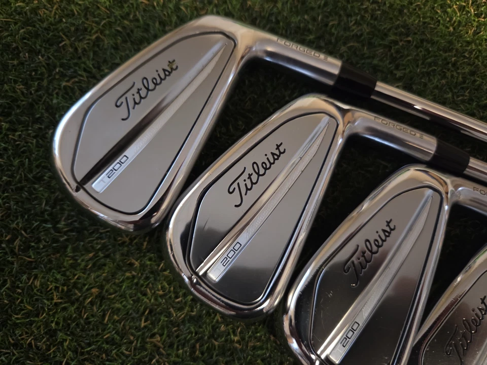 TITLEIST T200 FORGED IRON SET 5-PW AMT BLACK S300 STIFF FLEX STEEL MINUS 1/4" - Image 2 of 4