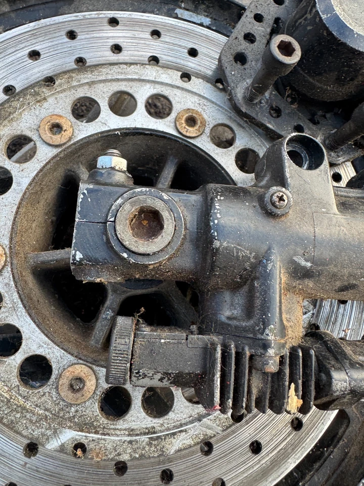 ⭐ YAMAHA VINTAGE BIKE FRONT END SHOCKS WHEEL BRAKES 120/80VB16 FREE POSTAGE⭐ - Image 4 of 4