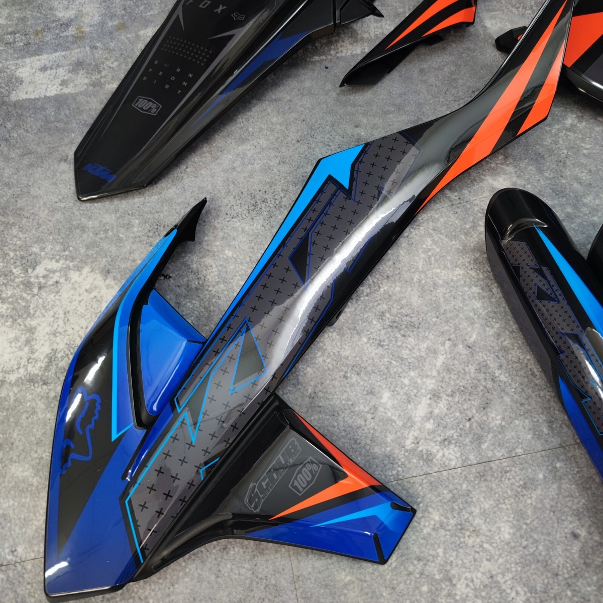 Plastics + Graphics applied KTM 2016-2018 XC XC-F SX SX-F