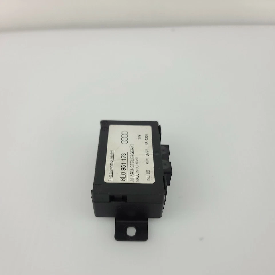 Unidad de módulo de control de alarma para Audi A8 D2 Quattro 1998-1999 8L0951173 OEM Foto 4 de 4