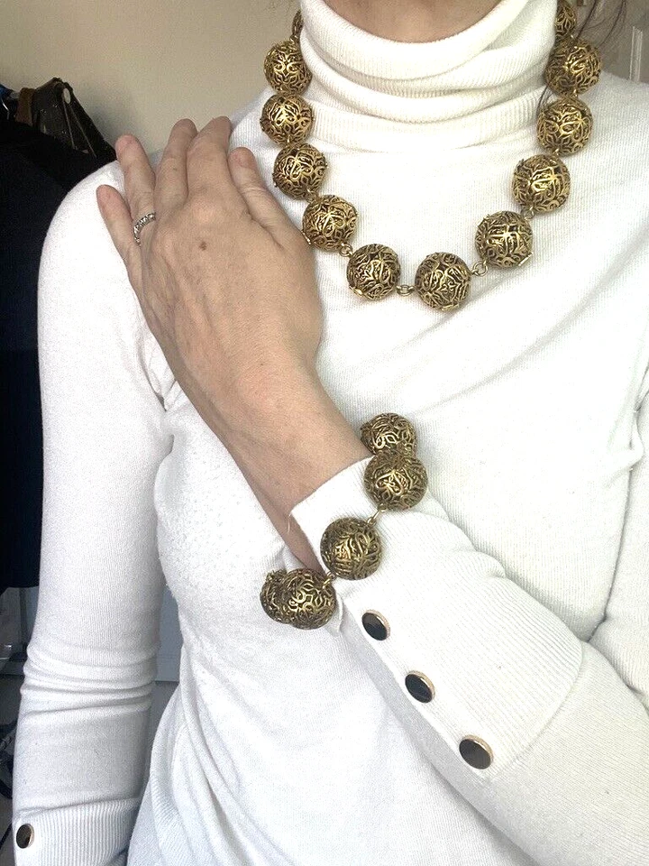 Showstopper! Juego de collar y pulsera Vera Wang Haute Golden Bauble Foto 4 de 4