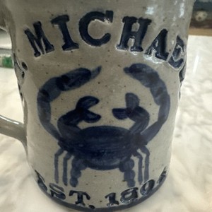 ST.  MICHAELS POTTERY MUG CRAB MUG. MD.  New Large