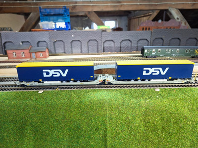 Rocky-Rail RR90307 HO Sdggmrs AAE articulated wagon with DSV semi-trailers OVP