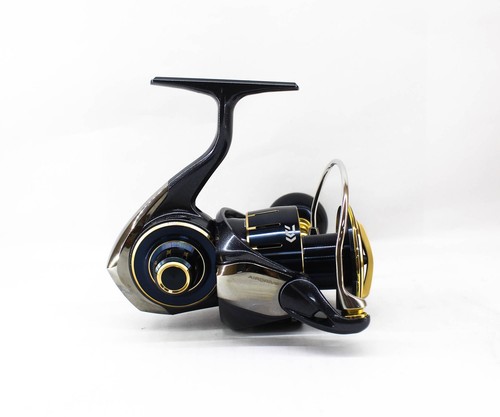 Daiwa Reel Spinning 2023 Saltiga 6000 P (1869) - Imagen 3 de 6