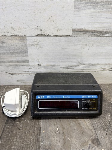 Vintage DSI Model 3550 Frequency Counter 50 Hz-550MHz Powers On
