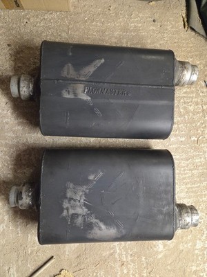 Flowmaster Endtopf 2Zoll; 2,5Zoll; Eingang=Mitte; Ausgang=Seite