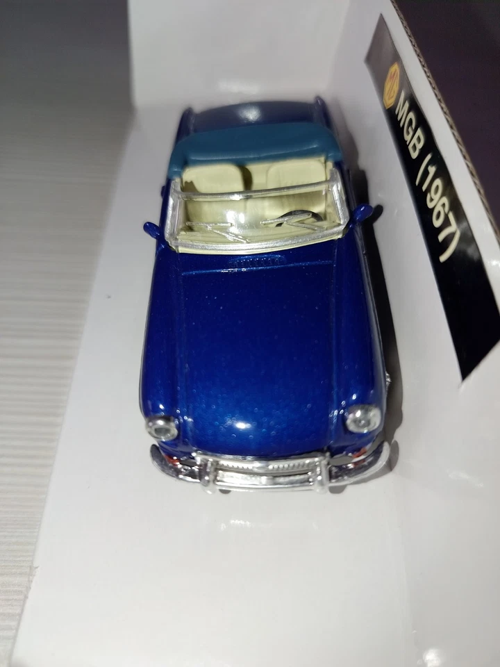 Mgb Mg 1/43 Modellino Auto Vintage Coupé Cabriolet  Die Cast 4 Aperture - Immagine 3 di 4